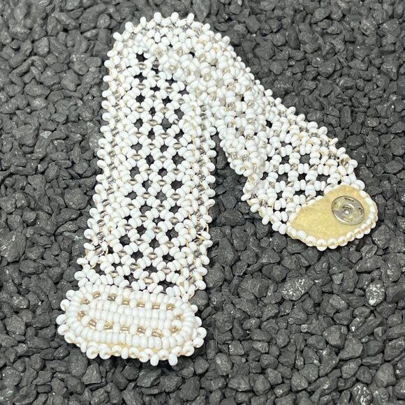 Handcrafted Vintage White Beaded Bracelet With Snap Closure - Picture 8 of 9